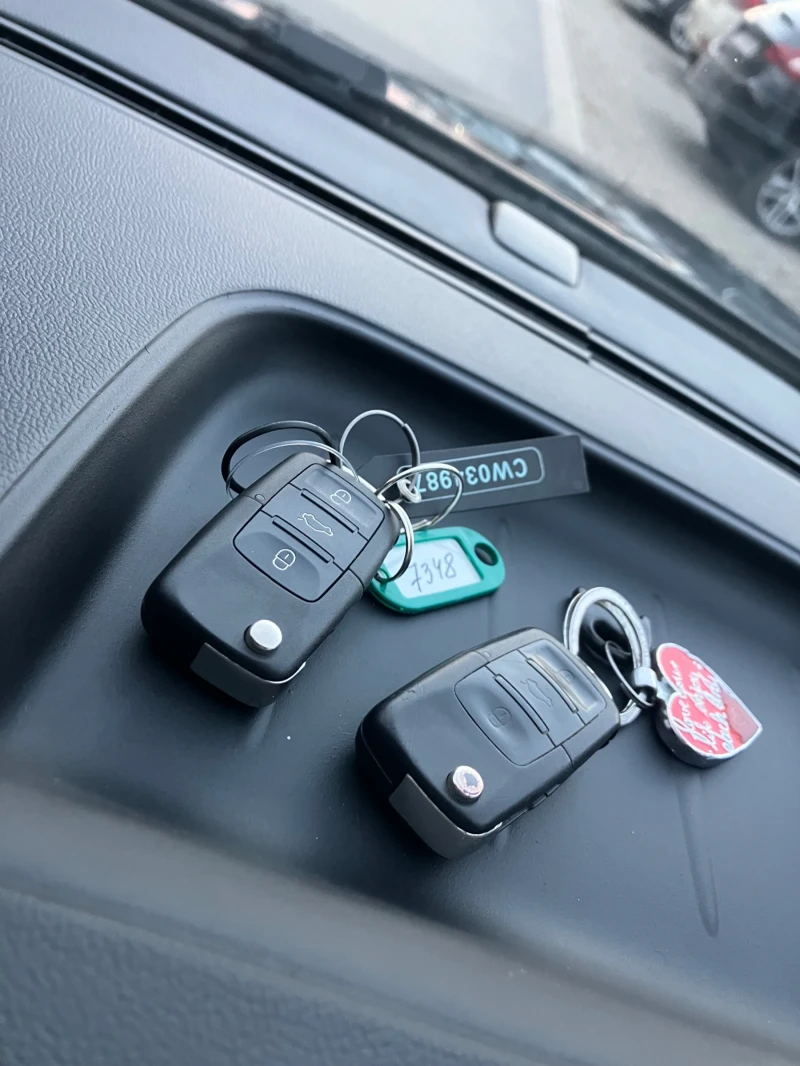 VW Tiguan 2.0 TDI Facelift, снимка 17 - Автомобили и джипове - 52945248