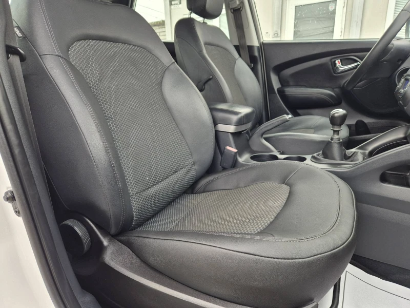 Hyundai IX35 1.7CRDI-180.000км, снимка 12 - Автомобили и джипове - 53289555