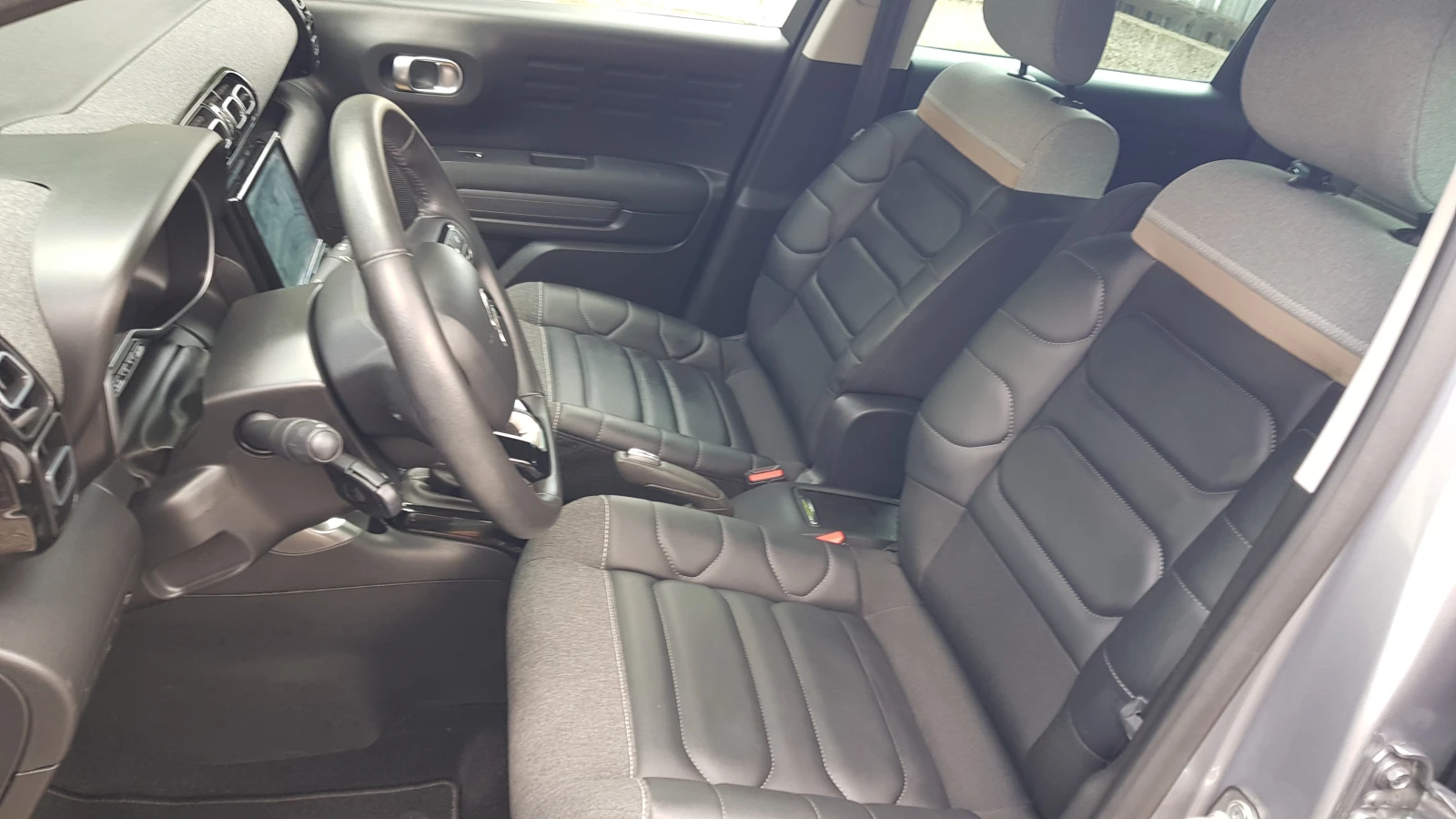 Citroen C3 Aircross 1.2 THP 110p.h - изображение 8