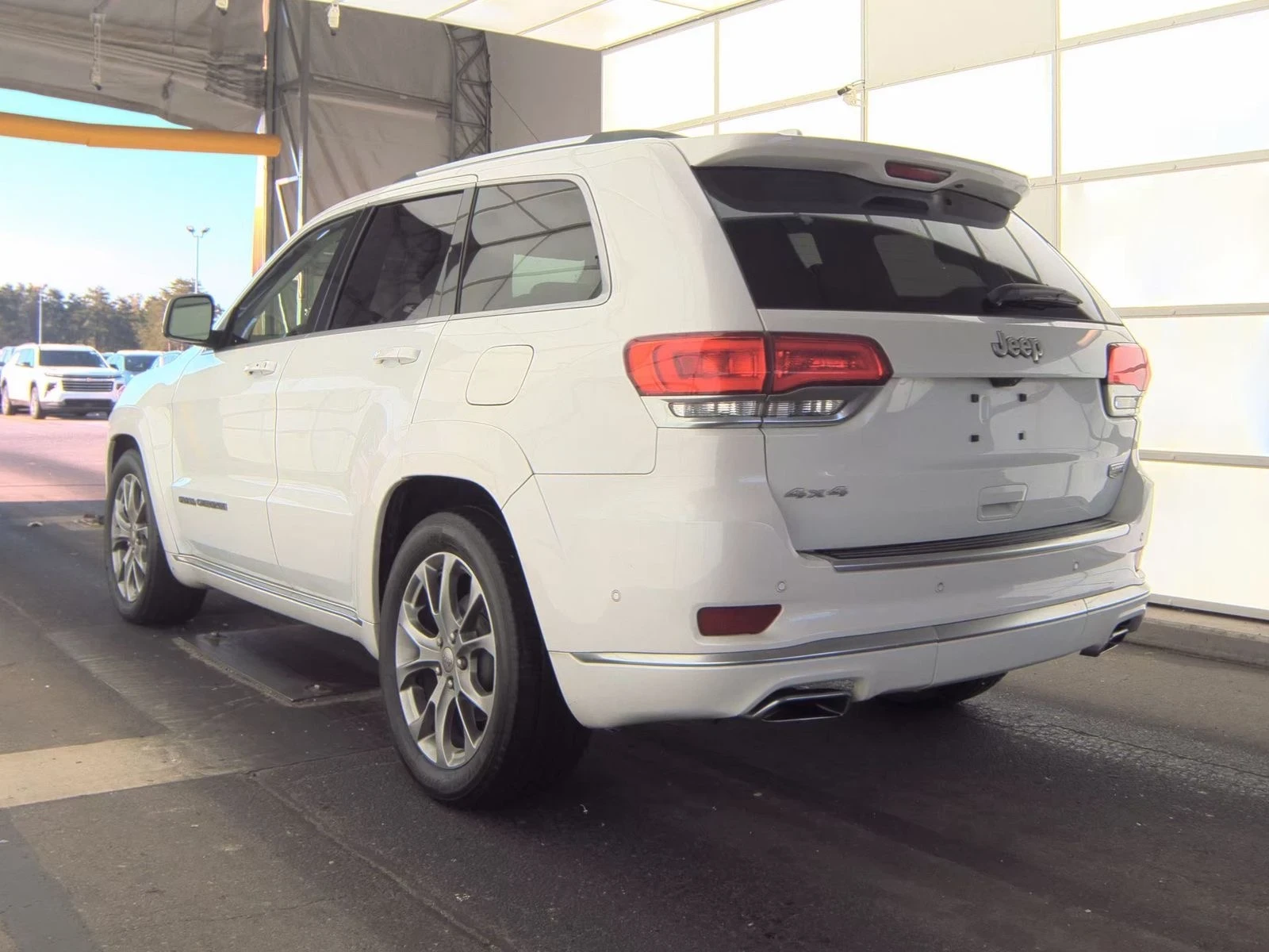 Jeep Grand cherokee Summit* Пано* Камера* Подгрев* Harman/Kardon - изображение 6