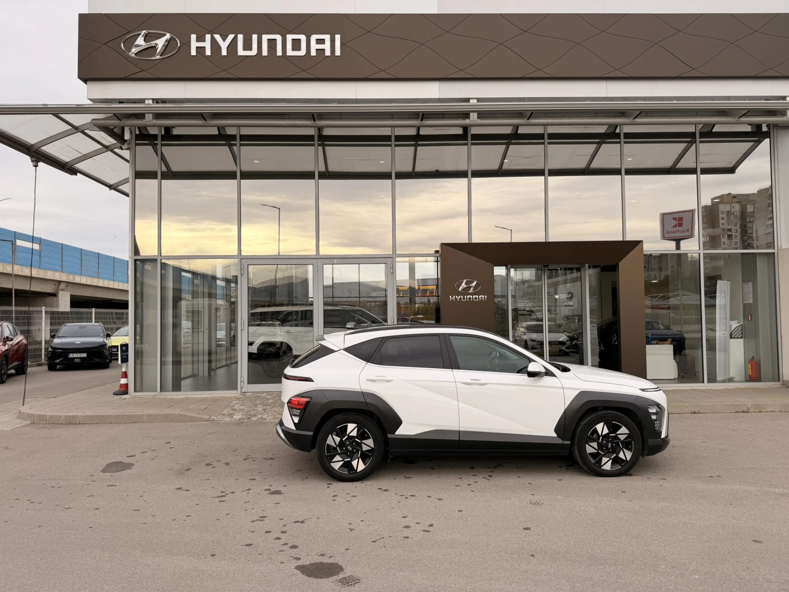 Hyundai Kona Premium AWD - изображение 6