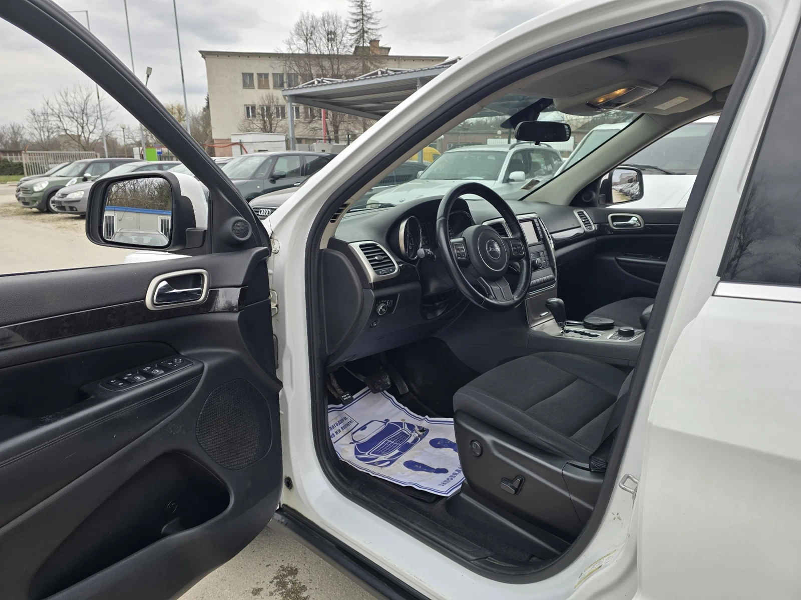 Jeep Grand cherokee 3.0D 190к.с 4х4 , снимка 11 - Автомобили и джипове - 53123791