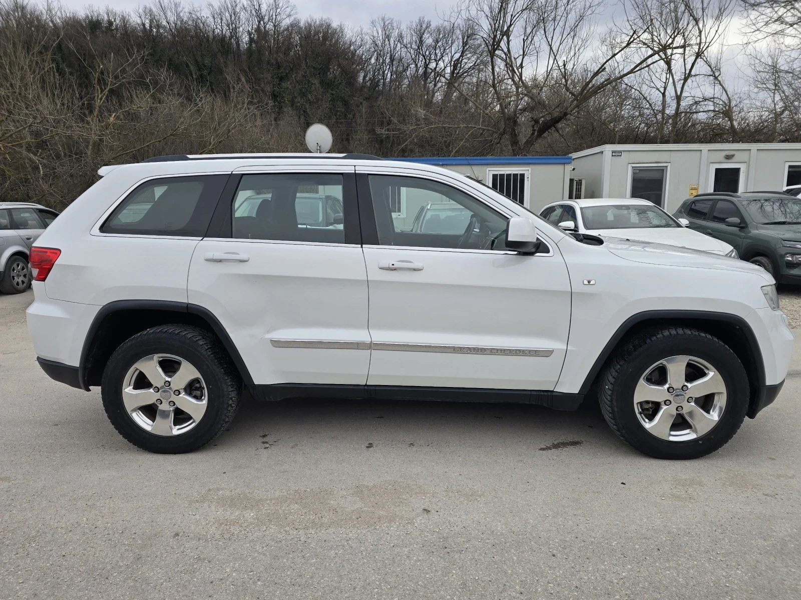 Jeep Grand cherokee 3.0D 190к.с 4х4 , снимка 8 - Автомобили и джипове - 53123791