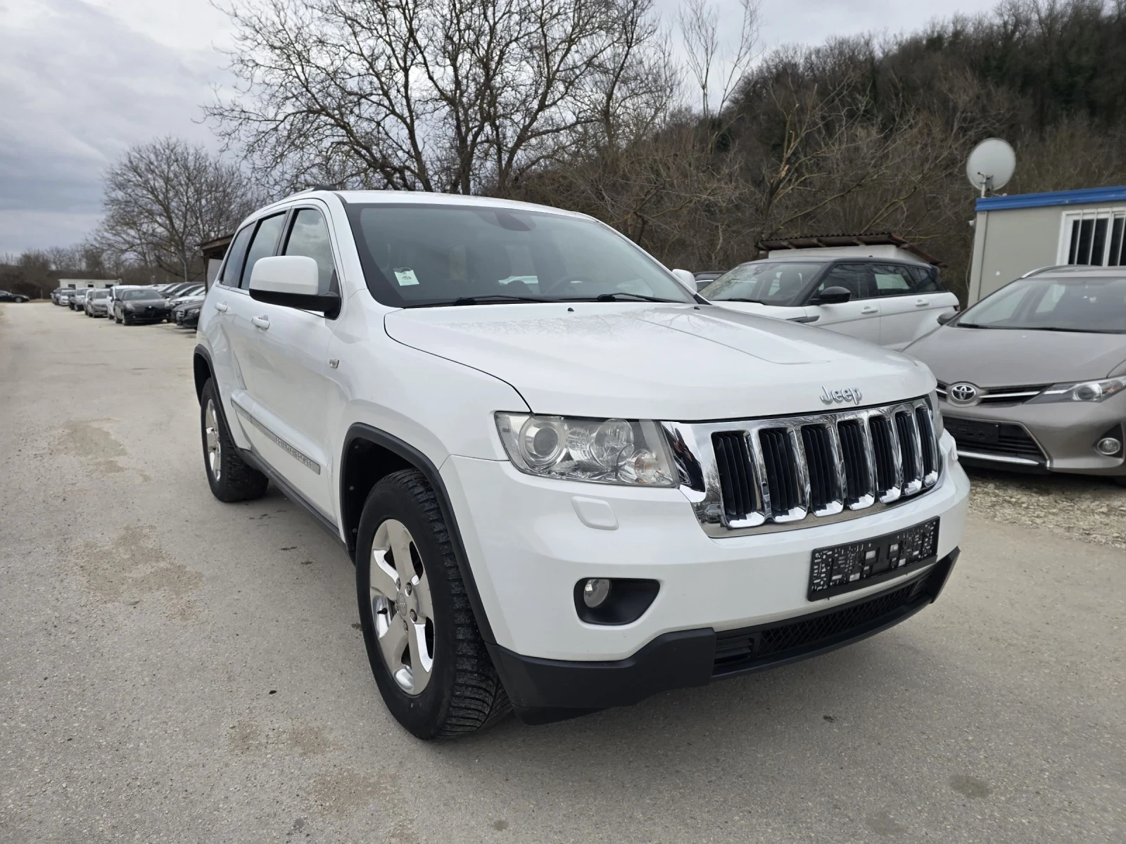 Jeep Grand cherokee 3.0D 190к.с 4х4 , снимка 2 - Автомобили и джипове - 53123791