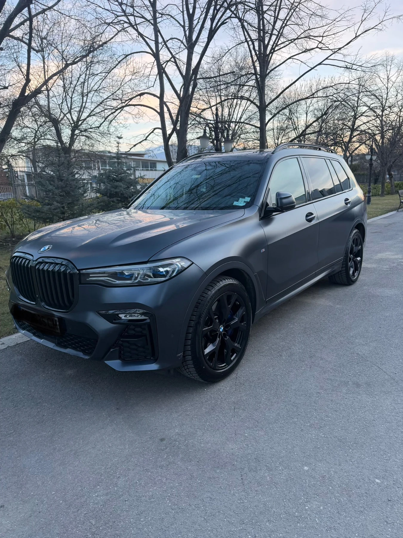 BMW X7 DARK SHADOW / TV /M40i M-Pack/Bowers&Willkins/Diam