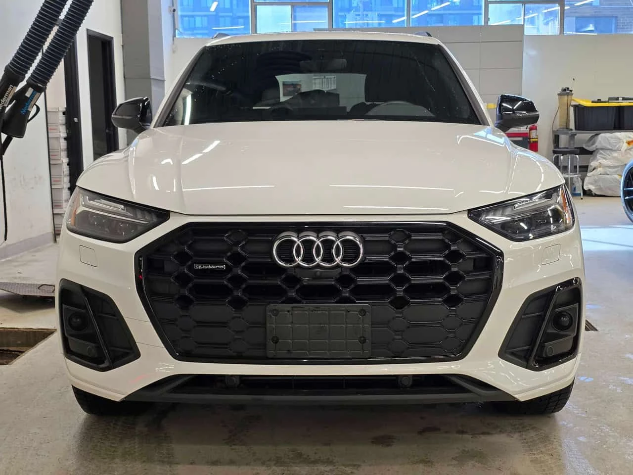 Audi Q5 Technik| DISTRONIC| 360| B&O + ГУМИ С ДЖАНТИ, снимка 3 - Автомобили и джипове - 53841795