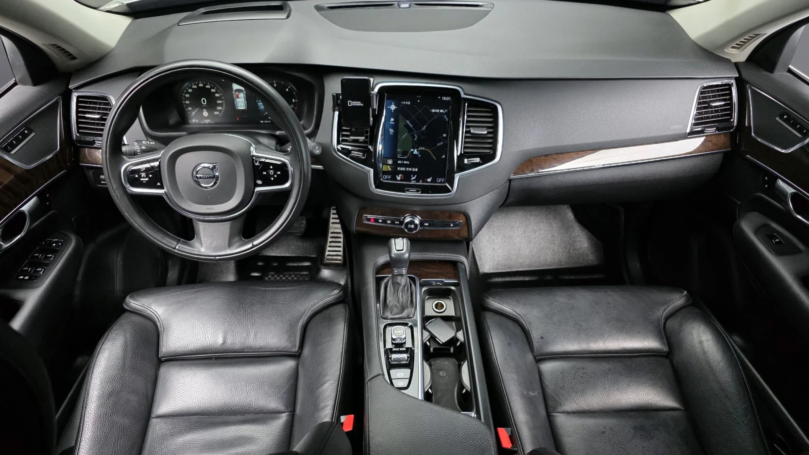 Volvo Xc90 D5 MOMENTUM/CAM/PANO/HEAD UP/, снимка 7 - Автомобили и джипове - 54967863