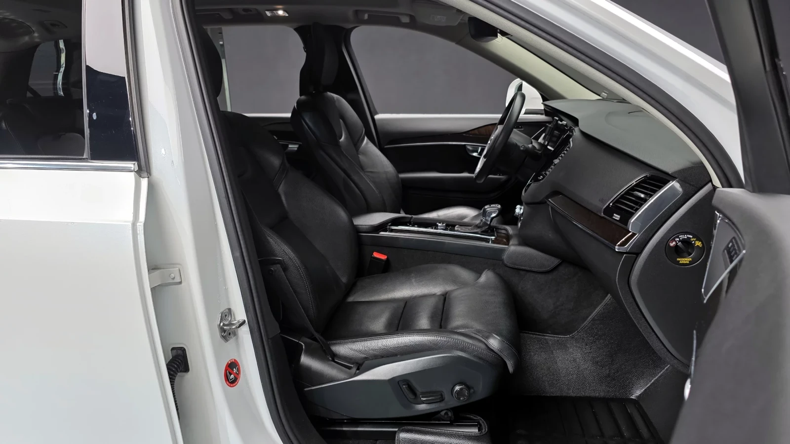Volvo Xc90 D5 MOMENTUM/CAM/PANO/HEAD UP/, снимка 10 - Автомобили и джипове - 54967863