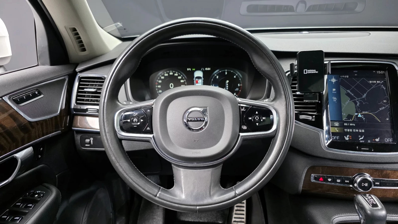 Volvo Xc90 D5 MOMENTUM/CAM/PANO/HEAD UP/, снимка 13 - Автомобили и джипове - 54967863