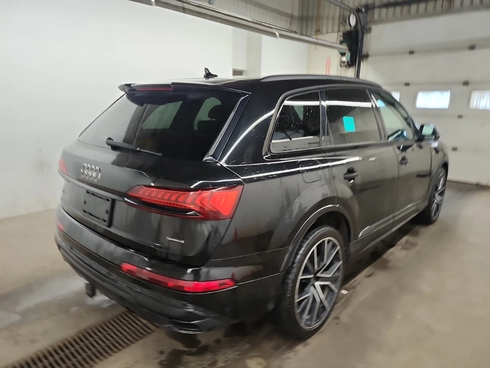 Audi Q7 Progressive* ОБДУХВАНЕ * ПАНОРАМА * , снимка 4 - Автомобили и джипове - 55051326