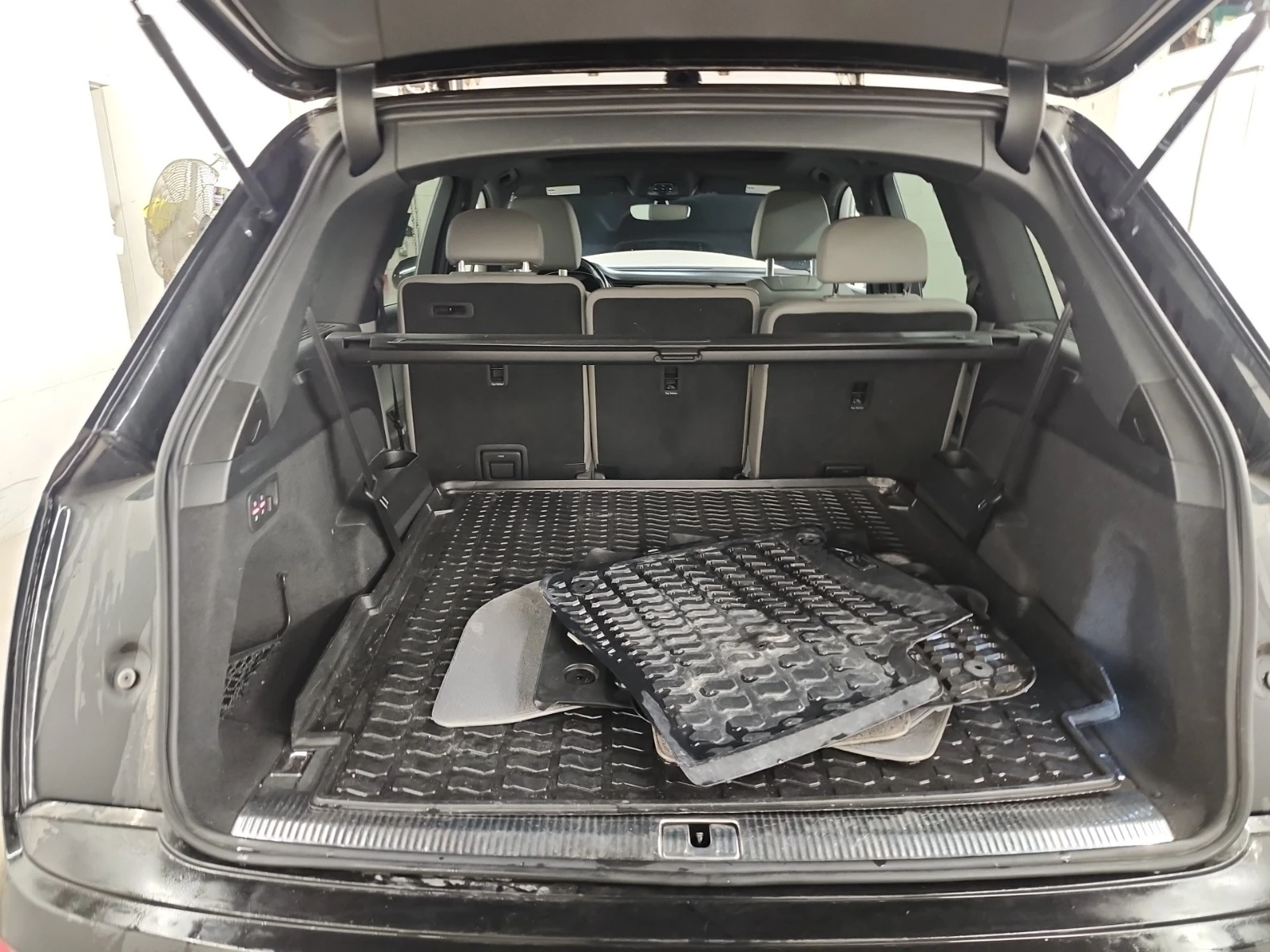 Audi Q7 Progressive* ОБДУХВАНЕ * ПАНОРАМА * , снимка 16 - Автомобили и джипове - 55051326