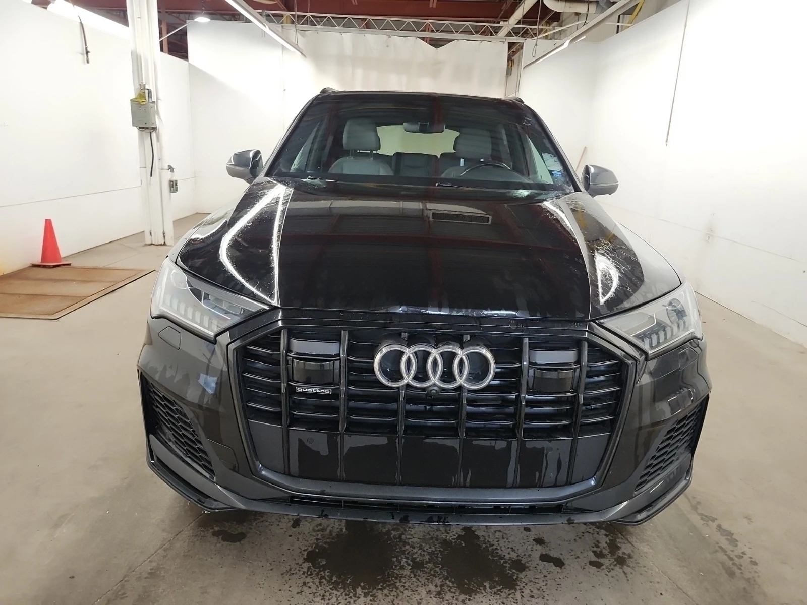 Audi Q7 Progressive* ОБДУХВАНЕ * ПАНОРАМА * , снимка 2 - Автомобили и джипове - 55051326