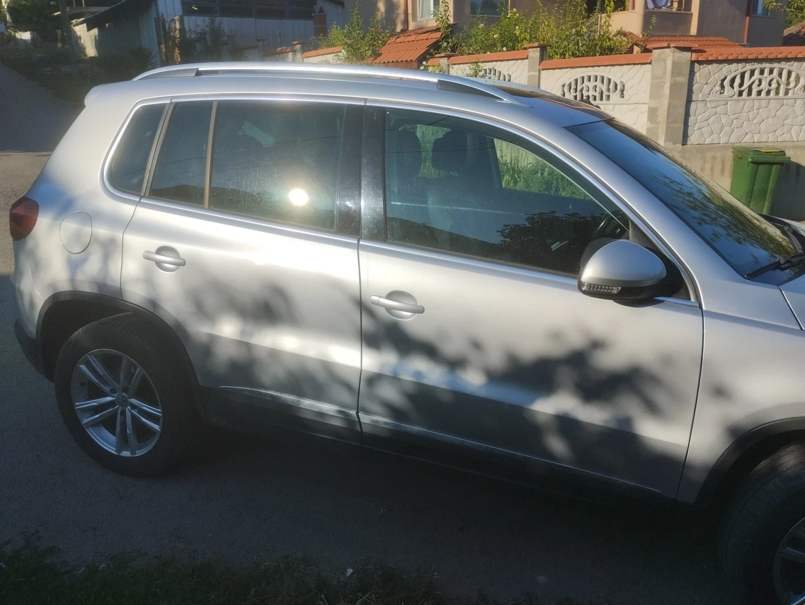 VW Tiguan, снимка 3 - Автомобили и джипове - 55513861