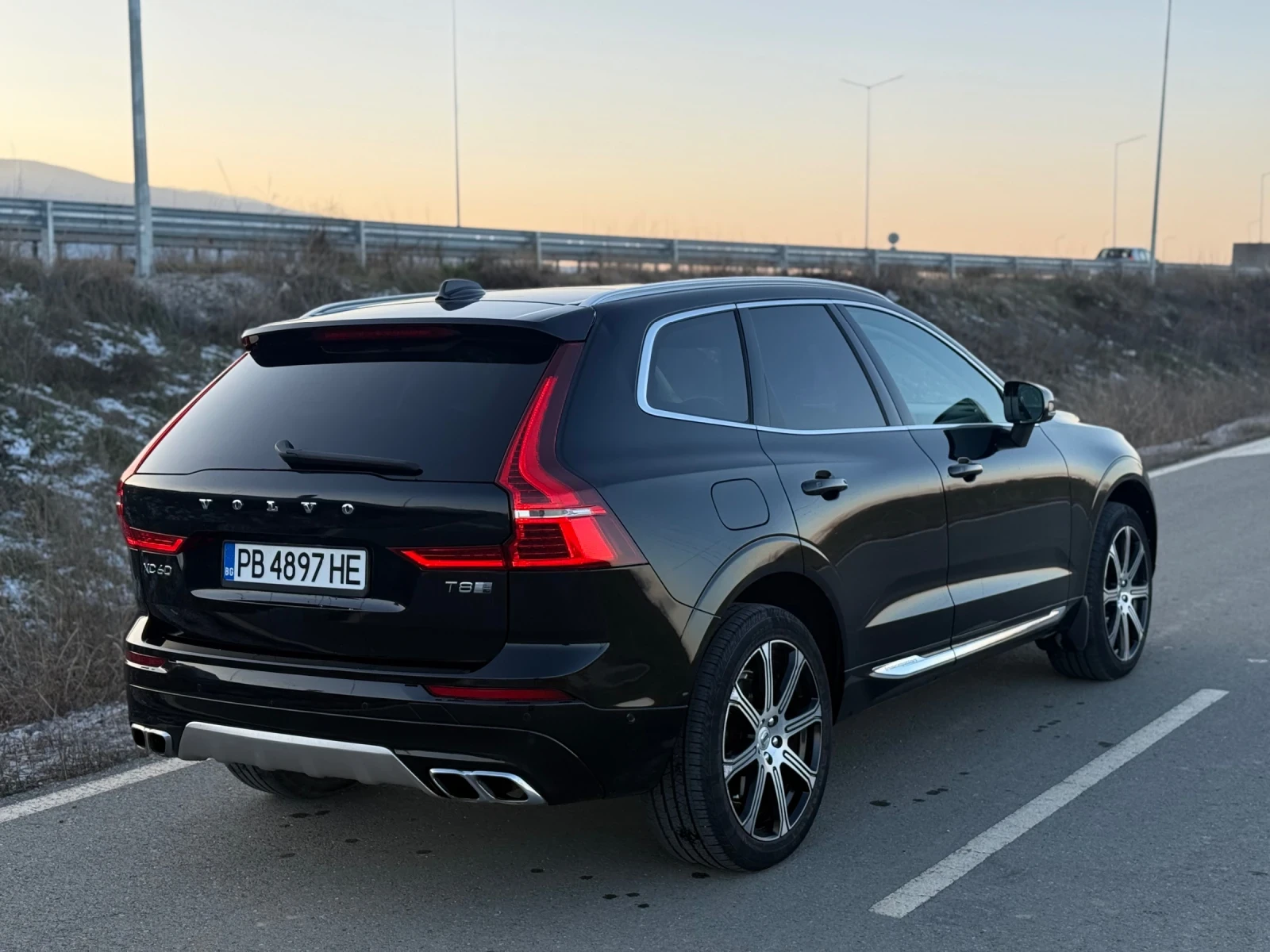 Volvo XC60 T8 PLUG-IN /INSCRIPTION /82k km, снимка 6 - Автомобили и джипове - 55837523
