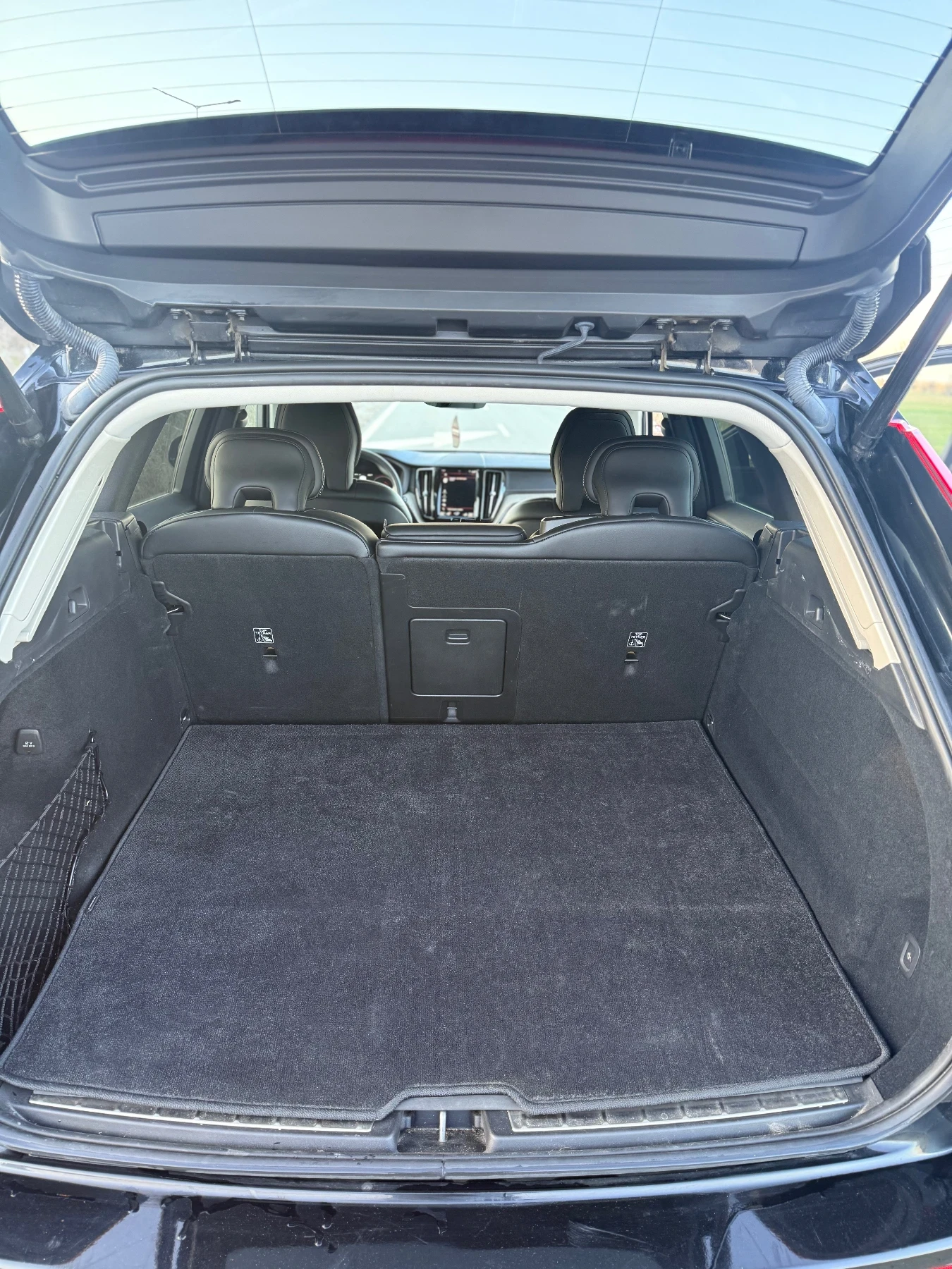 Volvo XC60 T8 PLUG-IN /INSCRIPTION /82k km, снимка 9 - Автомобили и джипове - 55837523