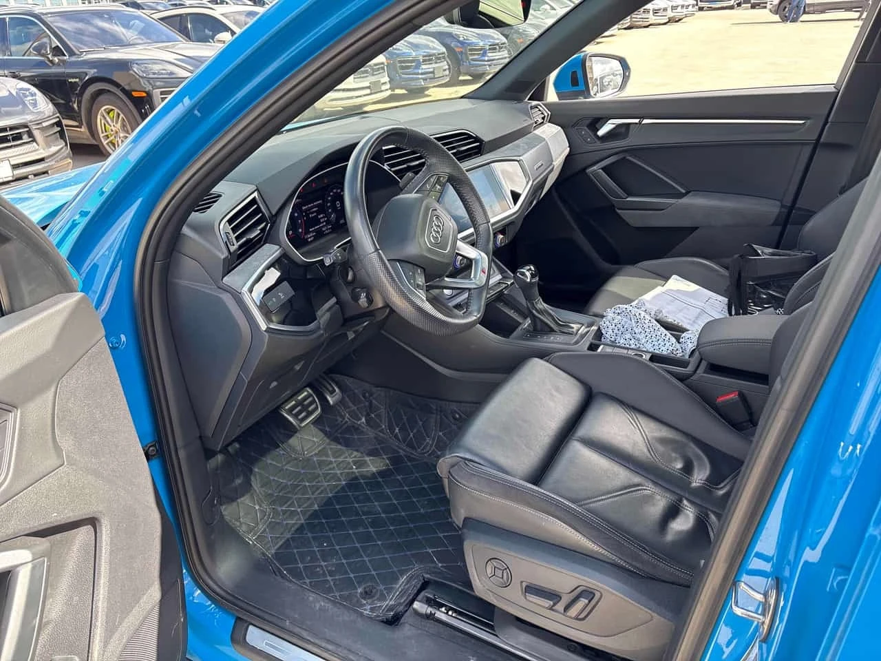 Audi Q3 Progressiv | S-LINE | CARFAX, снимка 6 - Автомобили и джипове - 56208690