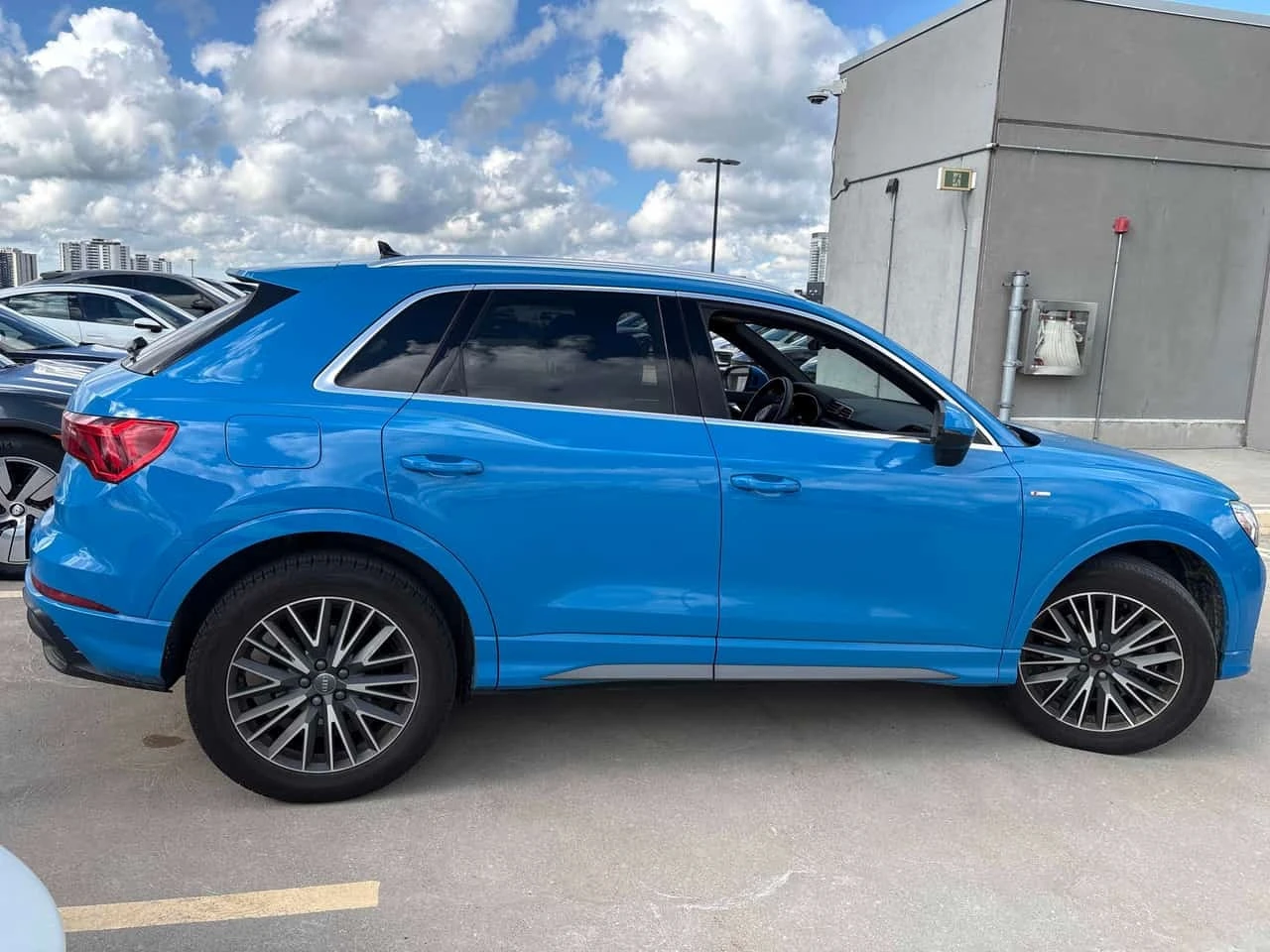 Audi Q3 Progressiv | S-LINE | CARFAX, снимка 4 - Автомобили и джипове - 56208690