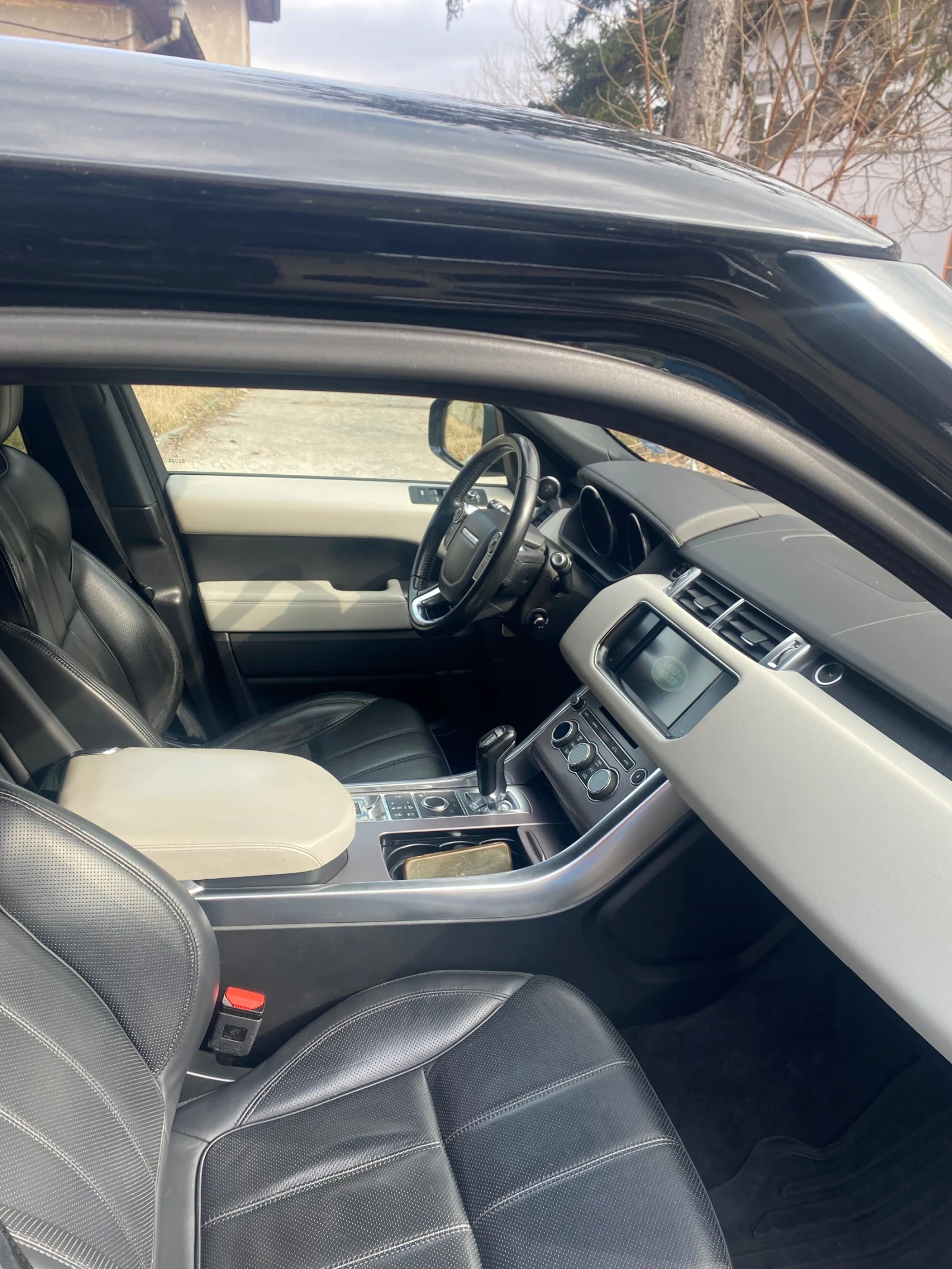 Land Rover Range Rover Sport 3.0 SDV6 306 к.с, снимка 5 - Автомобили и джипове - 56311128