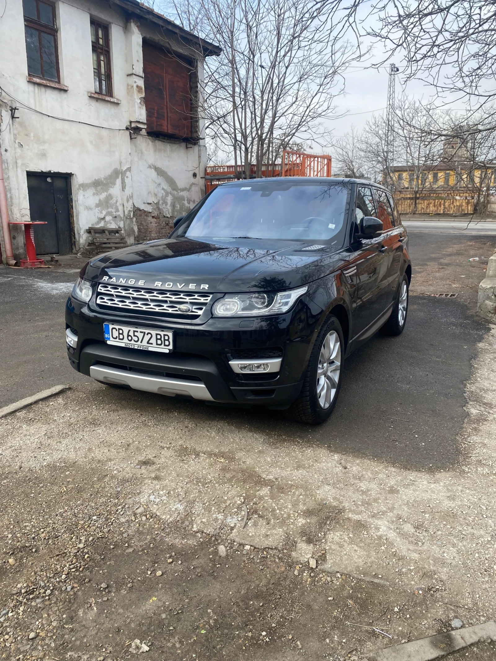 Land Rover Range Rover Sport 3.0 SDV6 306 к.с, снимка 2 - Автомобили и джипове - 56311128