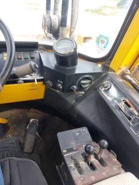 Челен товарач Volvo L 120 BM, снимка 5