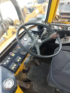 Челен товарач Volvo L 120 BM, снимка 4