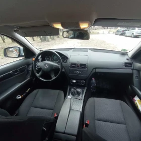 Mercedes-Benz 200 200D, снимка 7