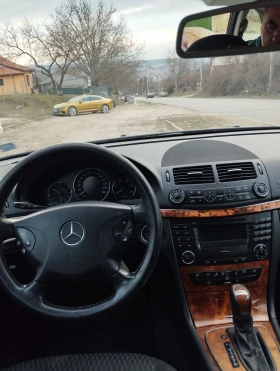 Mercedes-Benz E 320, снимка 7