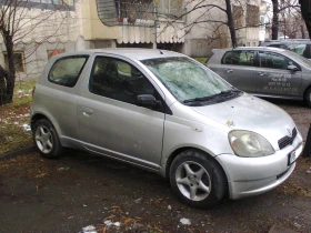 Toyota Yaris 1.0VVT Газ/Бензин, снимка 3