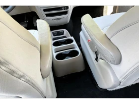 Chrysler Pacifica * Touring Plus | Carfax Clean | Hybrid * CARFAX *  | Mobile.bg    17
