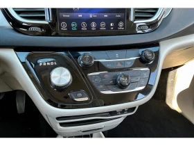 Обява за продажба на Chrysler Pacifica * Touring Plus | Carfax Clean | Hybrid * CARFAX *  ~40 050 лв. - изображение 11