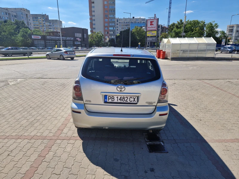 Toyota Corolla verso 2.0 дизел 116 коня, снимка 4 - Автомобили и джипове - 46912205