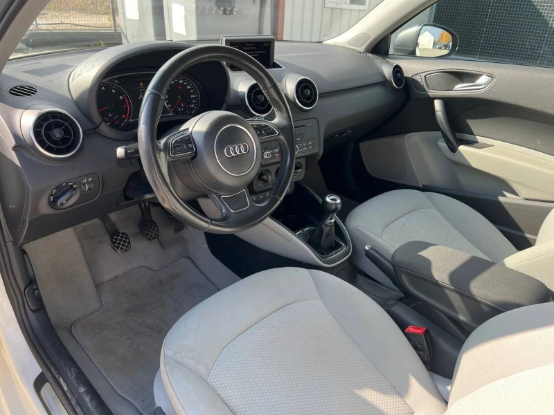 Audi A1 1.4 TFSI, снимка 5 - Автомобили и джипове - 47776179