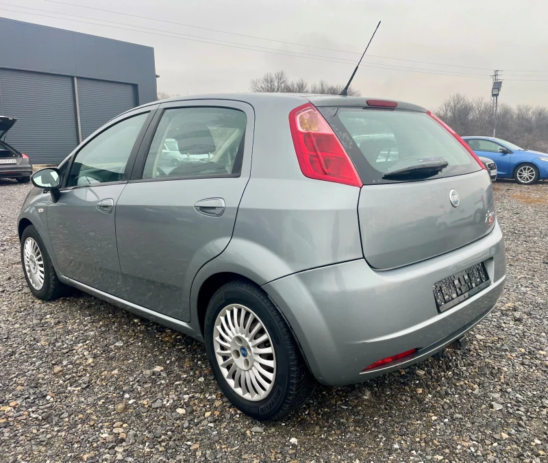 Fiat Punto 1.3 MJT Emotion, снимка 8 - Автомобили и джипове - 48233936