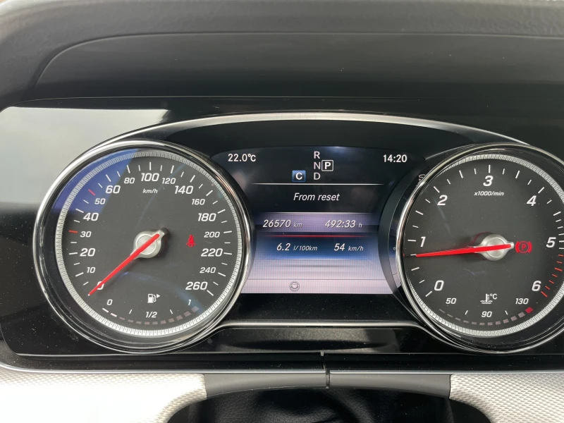 Mercedes-Benz E 220 9G Avantgarde, снимка 8 - Автомобили и джипове - 52088148