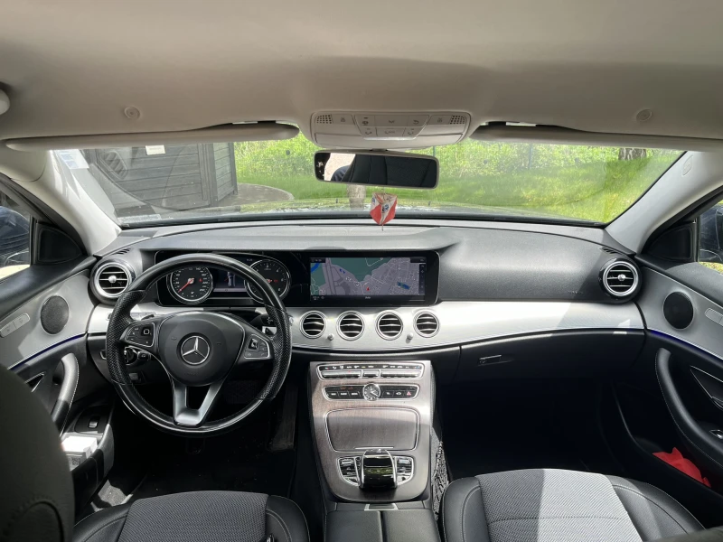 Mercedes-Benz E 220 9G Avantgarde, снимка 9 - Автомобили и джипове - 52088148