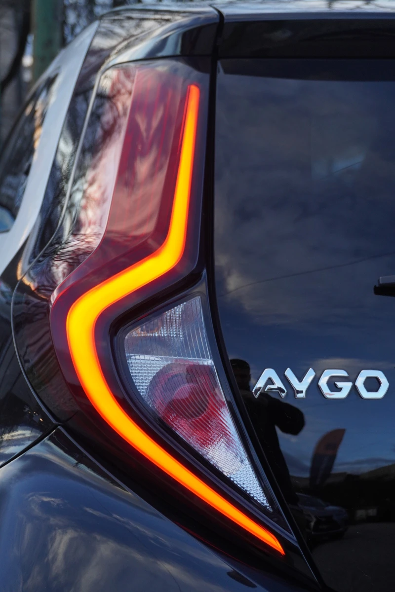 Toyota Aygo X 1.0VVTi Lounge Dual Tone/13.000km!!, снимка 9 - Автомобили и джипове - 52512527