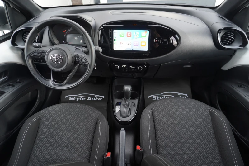 Toyota Aygo X 1.0VVTi Lounge Dual Tone/13.000km!!, снимка 11 - Автомобили и джипове - 52512527