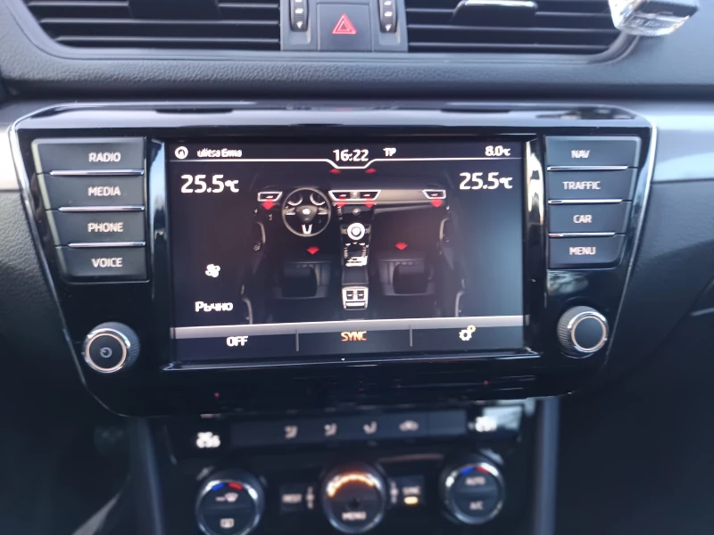 Skoda Superb, снимка 16 - Автомобили и джипове - 52790385