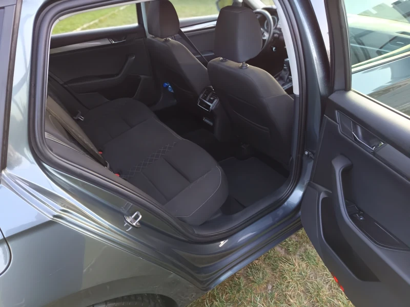 Skoda Superb, снимка 10 - Автомобили и джипове - 52790385