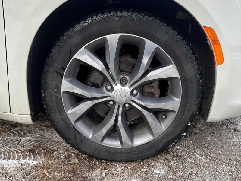 Chrysler Pacifica * Limited * CARFAX * БЕЗ ПЪРВОНАЧАЛНА ВНОСКА, снимка 7 - Автомобили и джипове - 53023588