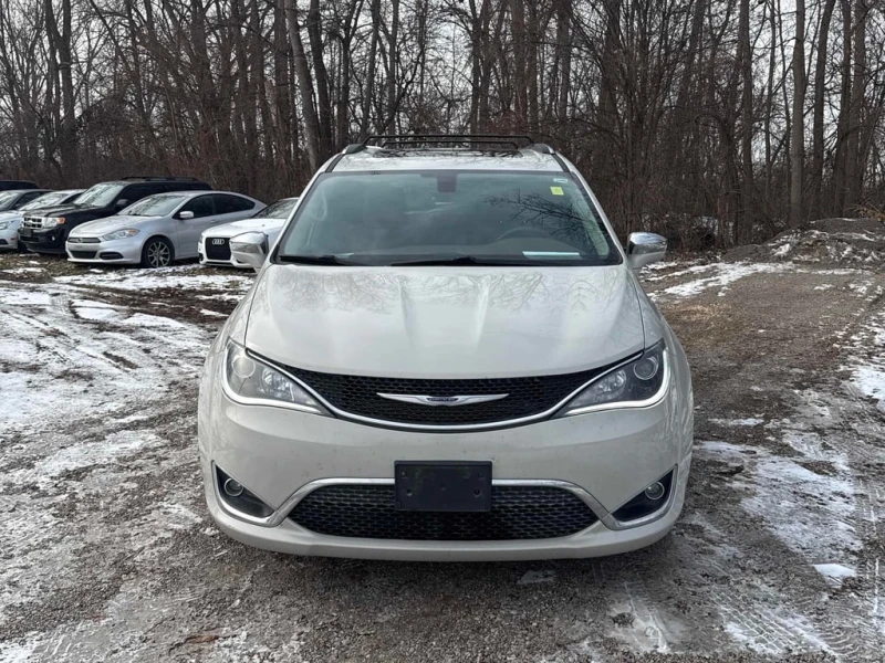 Chrysler Pacifica * Limited * CARFAX * БЕЗ ПЪРВОНАЧАЛНА ВНОСКА, снимка 6 - Автомобили и джипове - 53023588