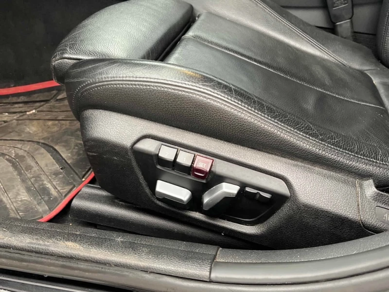 BMW 330 * 330i xDrive * CARFAX * ЦЕНА ДО БГ, снимка 11 - Автомобили и джипове - 53047028