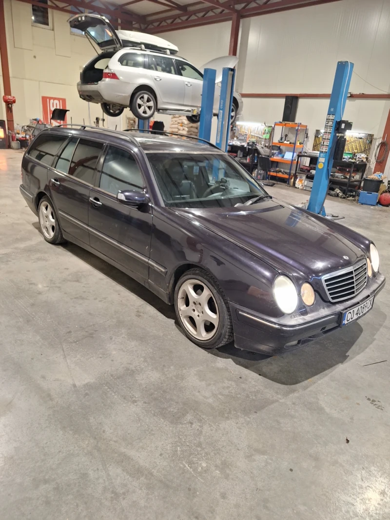 Mercedes-Benz E 320 Е 320, снимка 4 - Автомобили и джипове - 53089875