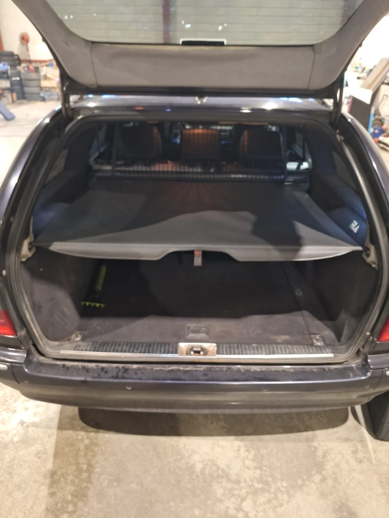 Mercedes-Benz E 320 Е 320, снимка 17 - Автомобили и джипове - 53089875