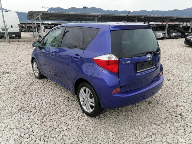 Toyota Verso S 1.4 EURO-5A, снимка 4 - Автомобили и джипове - 49191003