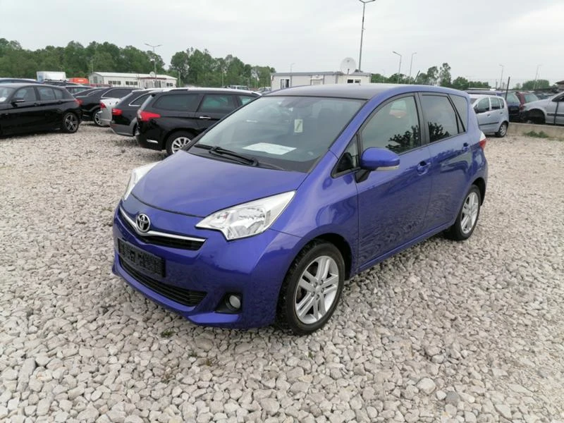 Toyota Verso S 1.4 EURO-5A - изображение 2