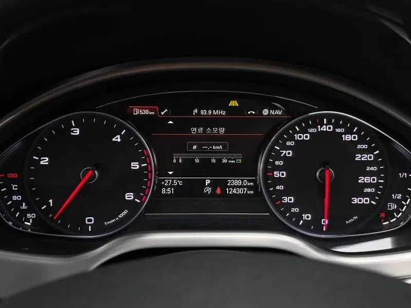 Audi A8  4.2 Tdi Quattro D4, снимка 8 - Автомобили и джипове - 55536584