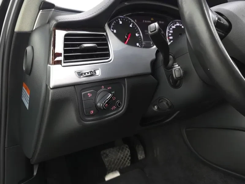 Audi A8  4.2 Tdi Quattro D4, снимка 13 - Автомобили и джипове - 55536584