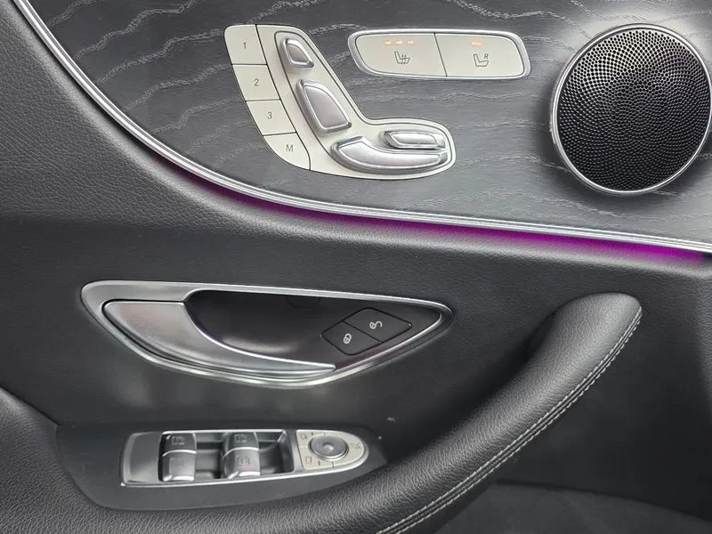 Mercedes-Benz E 220 D Coupe, снимка 13 - Автомобили и джипове - 56091858