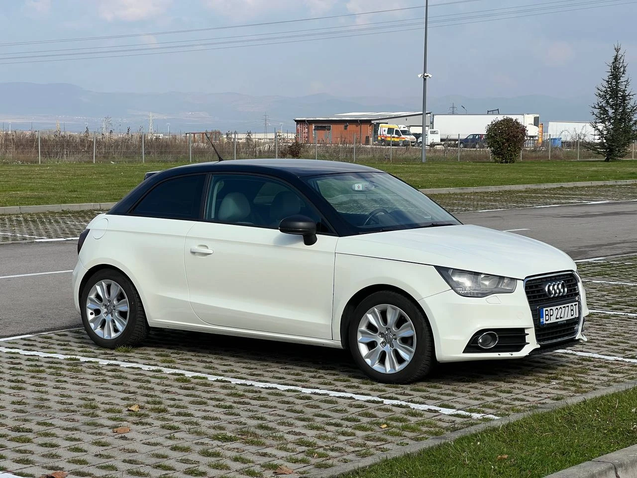 Audi A1 1.4 TFSI - изображение 2